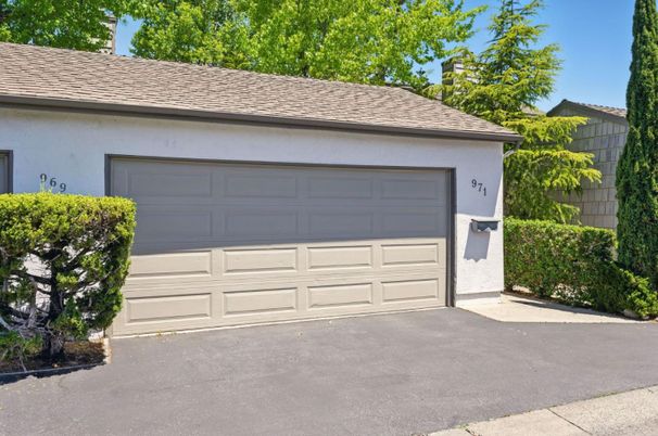 Detached Garage, Exterior
