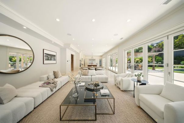 Interior, Living room, Pendant Lights, Recessed Lighting