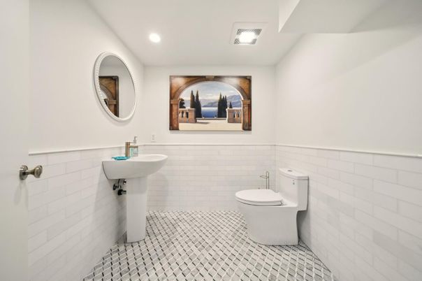 Bathroom, Interior, Recessed Lighting