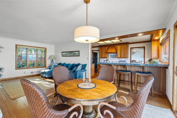 Dining room, Interior, Kitchen, Pendant Lights, Recessed Lighting, Wood Texture Flooring