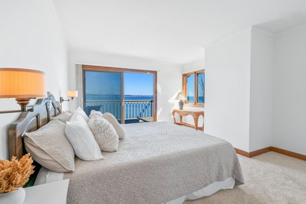 Bedroom, Interior, Water