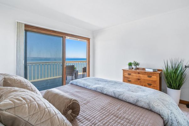 Bedroom, Interior, Water