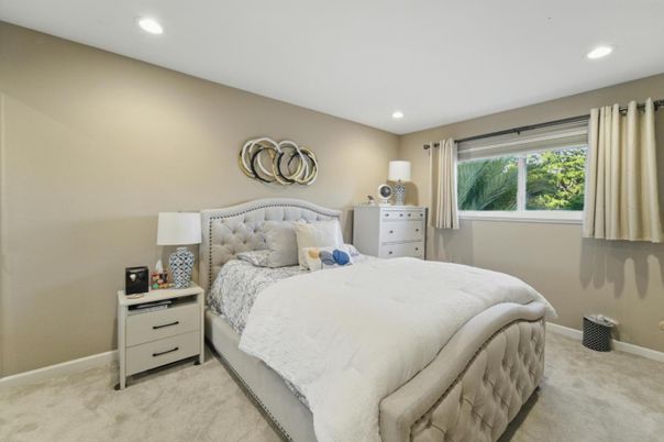 Bedroom, Interior, Recessed Lighting