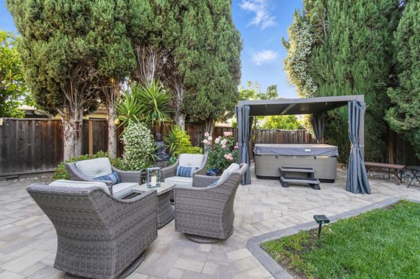 Exterior, Hot Tub