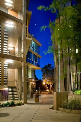 Exterior, Facade, Modern
