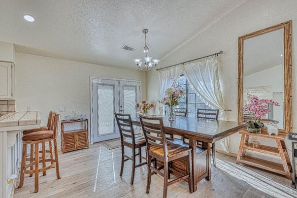 Chandelier, Dining room, Interior, Recessed Lighting, Wood Texture Flooring