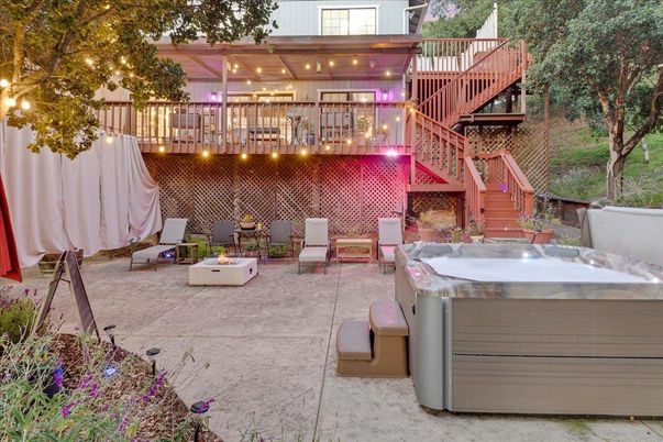 Exterior, Hot Tub
