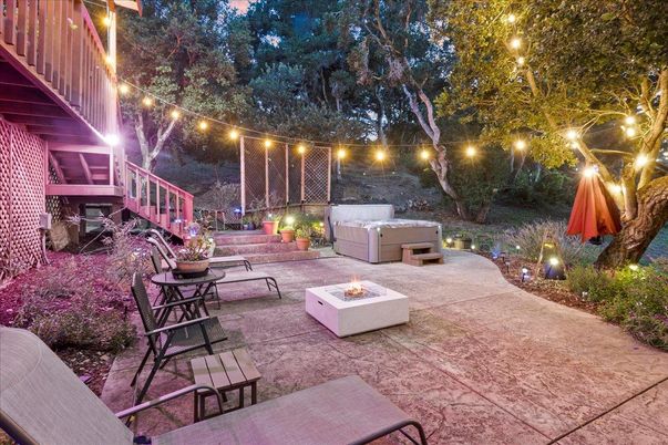 Exterior, Hot Tub