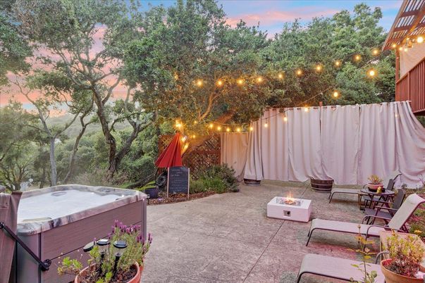 Exterior, Hot Tub