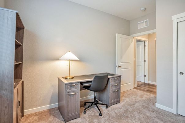 Home Office, Interior