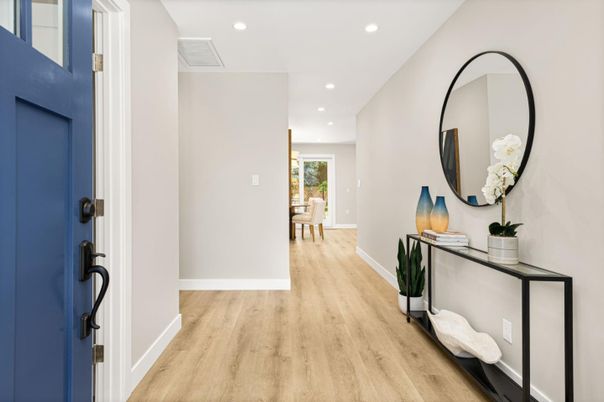 Interior, Recessed Lighting, Wood Texture Flooring