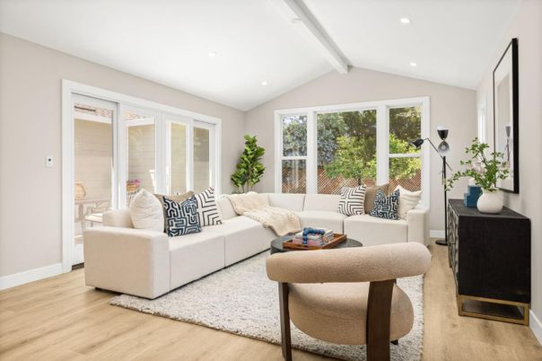Interior, Living room, Recessed Lighting, Wood Texture Flooring