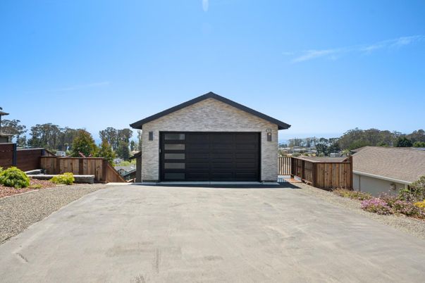 Backyard, Detached Garage, Exterior