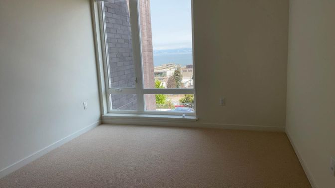 Empty room, Interior, Water