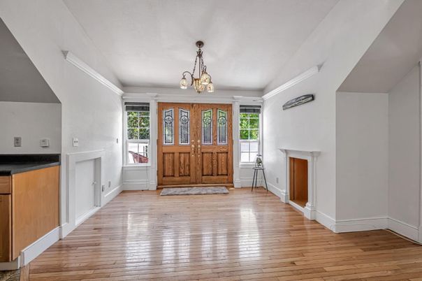 Interior, Pendant Lights, Wood Texture Flooring