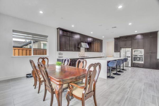 Dining room, Interior, Kitchen, Recessed Lighting