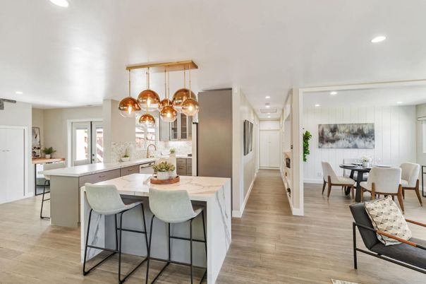 Dining room, Interior, Kitchen, Pendant Lights, Recessed Lighting, Wood Texture Flooring