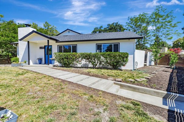 Backyard, Exterior, Facade, Ranch