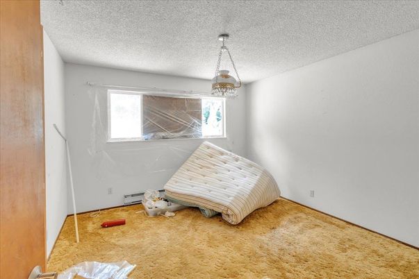 Chandelier, Empty room, Interior