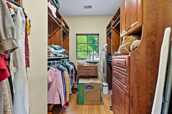 Interior, Walk-in Closets, Wood Texture Flooring
