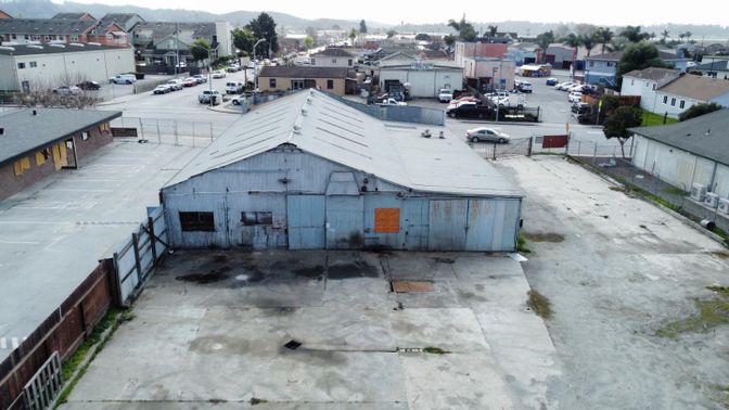 Exterior, Drone