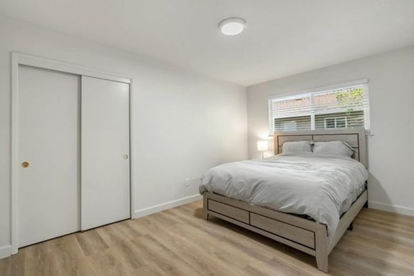 DE Listing image placeholder