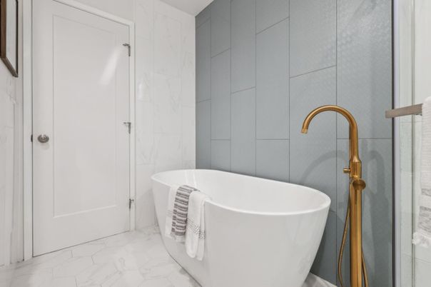 Bathroom, Free Standing Baths, Interior, Marble, Marble Walls