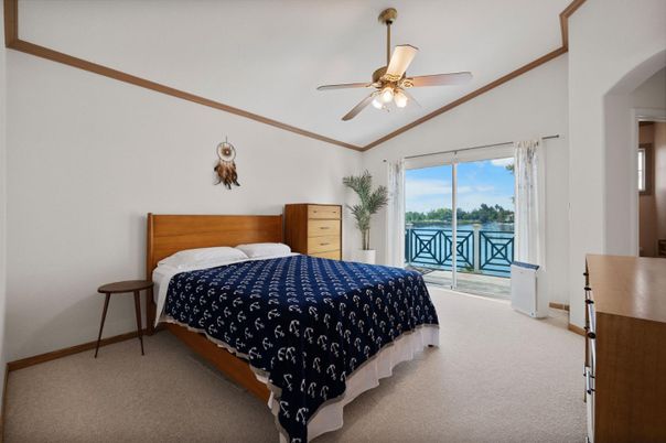 Bedroom, Interior, Water