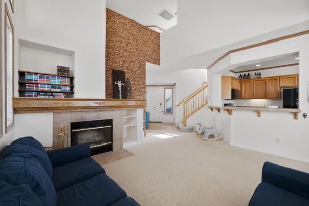 Fireplace, Interior, Kitchen, Recessed Lighting