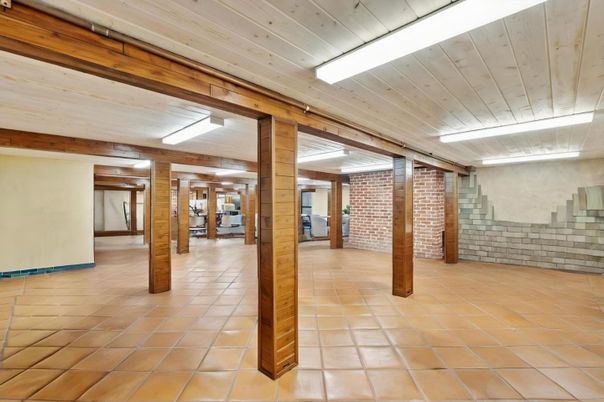 Empty room, Interior, Stone Walls, Wooden Beams, Wooden Ceilings