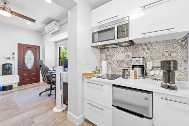 Home Office, Interior, Kitchen, Recessed Lighting, Wood Texture Flooring