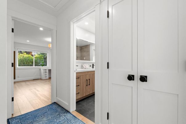 Bathroom, Interior, Recessed Lighting, Wood Texture Flooring