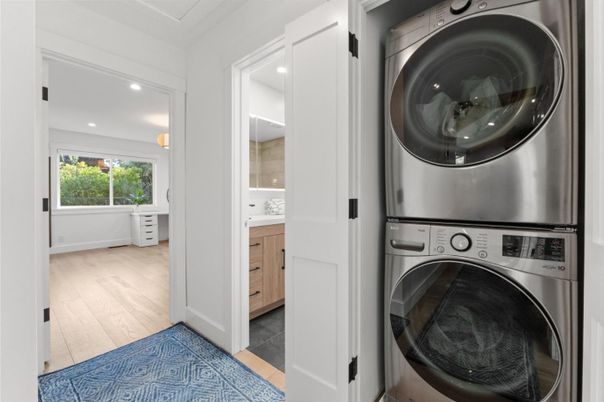 Interior, Recessed Lighting, Utility Closets, Washer, Wood Texture Flooring
