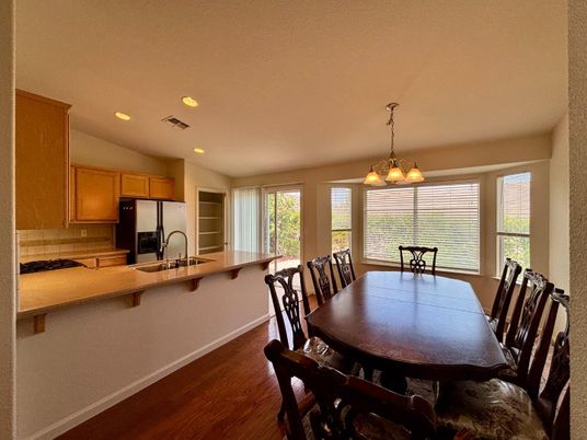 Chandelier, Dining room, Interior, Kitchen, Recessed Lighting, Wood Texture Flooring