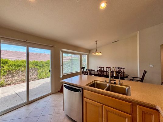 Dining room, Interior, Kitchen, Pendant Lights, Recessed Lighting