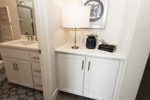 Bathroom, Dual Sink Vanities, Interior