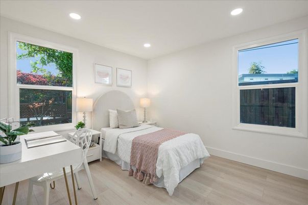 Bedroom, Home Office, Interior, Recessed Lighting, Wood Texture Flooring