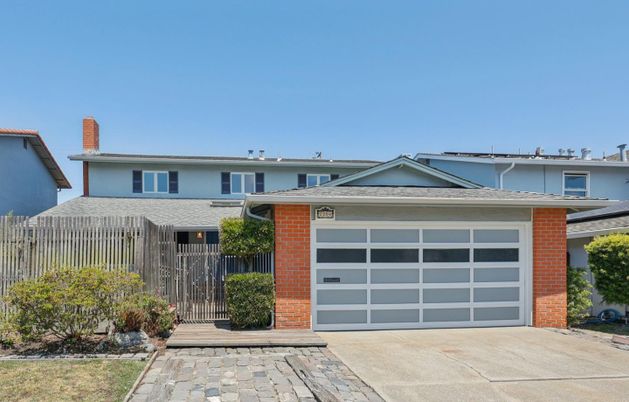 Attached, Exterior, Facade, Brick Facade, Modern