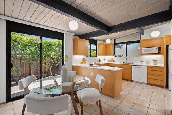 Dining room, Interior, Kitchen, Pendant Lights, Wooden Ceilings