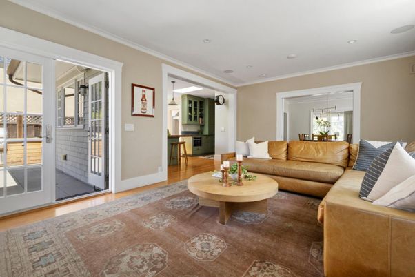 Interior, Living room, Pendant Lights, Recessed Lighting, Wood Texture Flooring