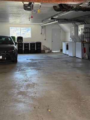 Garage, Interior, Washer