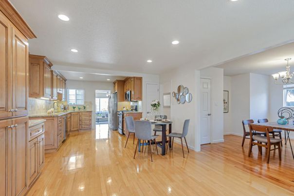 Chandelier, Dining room, Interior, Kitchen, Recessed Lighting, Wood Texture Flooring
