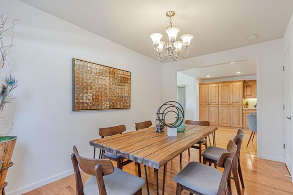 Chandelier, Dining room, Interior, Recessed Lighting, Wood Texture Flooring