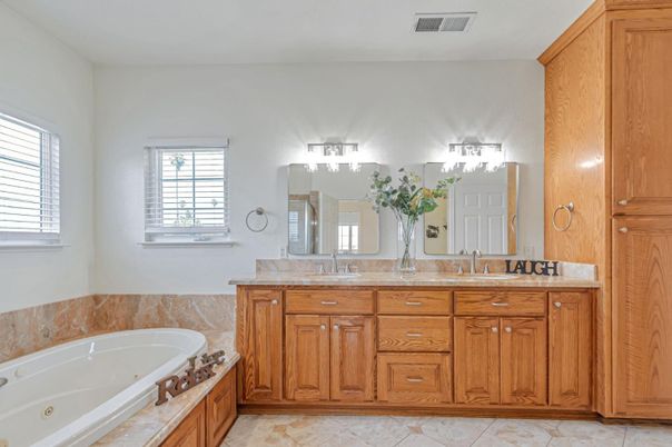 Bathroom, Dual Sink Vanities, Interior