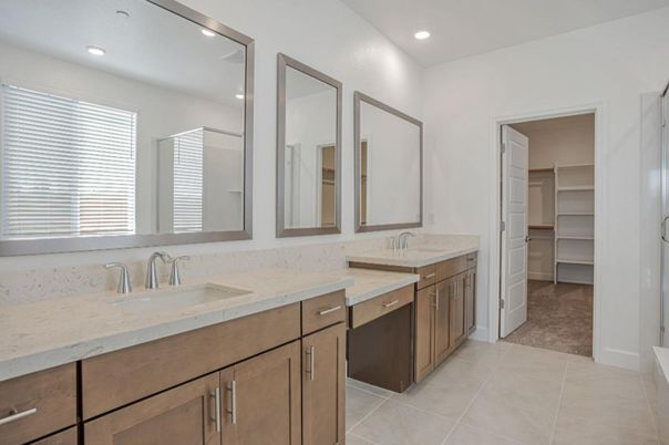 Bathroom, Dual Sink Vanities, Interior, Recessed Lighting