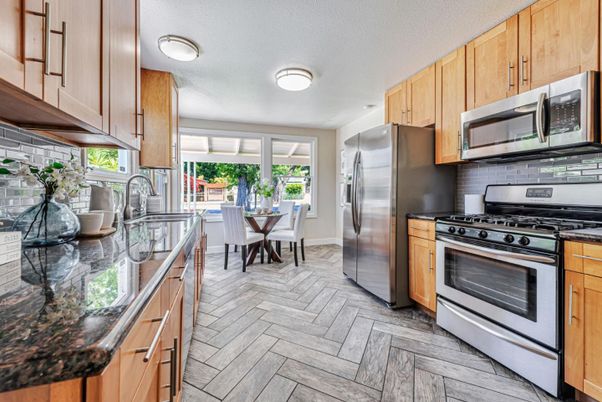 Dining room, Interior, Kitchen, Stainless Steel Appliances, Wood Texture Flooring
