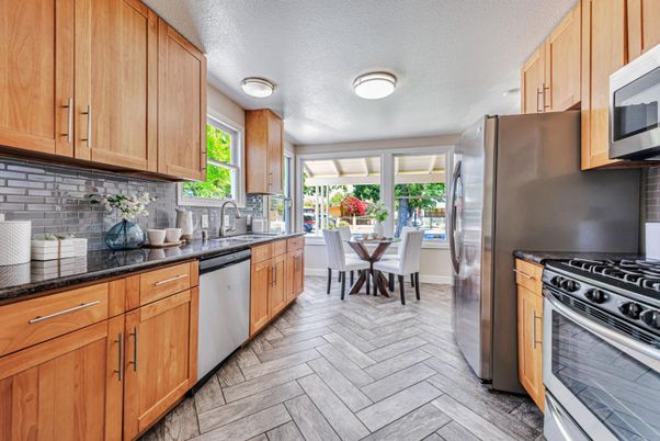 Dining room, Interior, Kitchen, Stainless Steel Appliances, Wood Texture Flooring