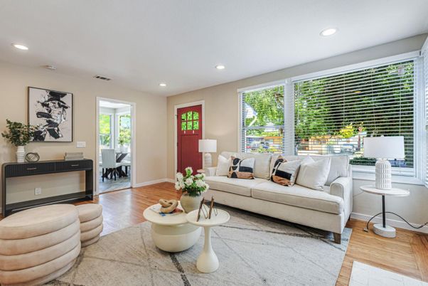 Interior, Living room, Recessed Lighting, Wood Texture Flooring