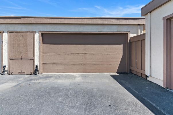 Detached Garage, Exterior