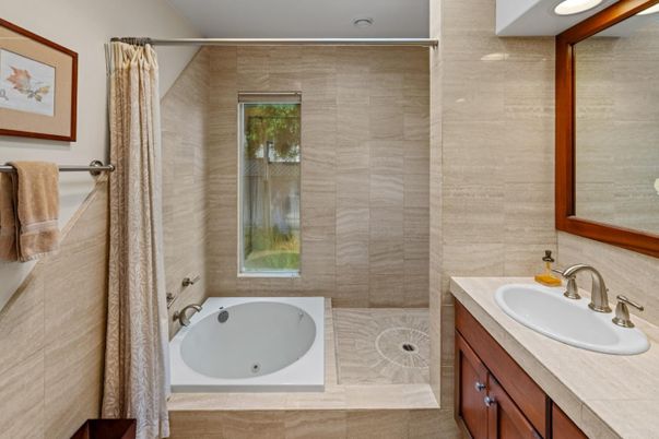 Bathroom, Interior, Tile Countertops